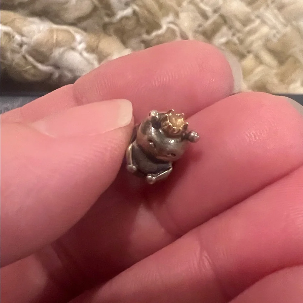 Pandora Queen Bee Charm🐝💞 - Picture 3 of 5